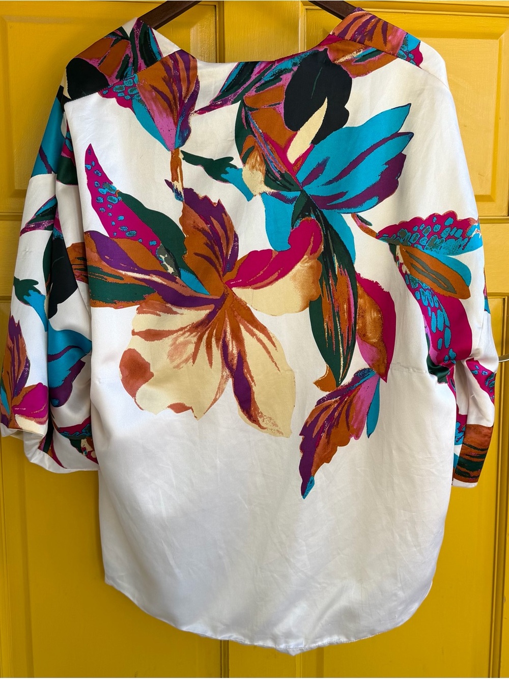 White Floral Satiny Kimono Jacket with Bright Multicolor Print - Picture 3 of 14